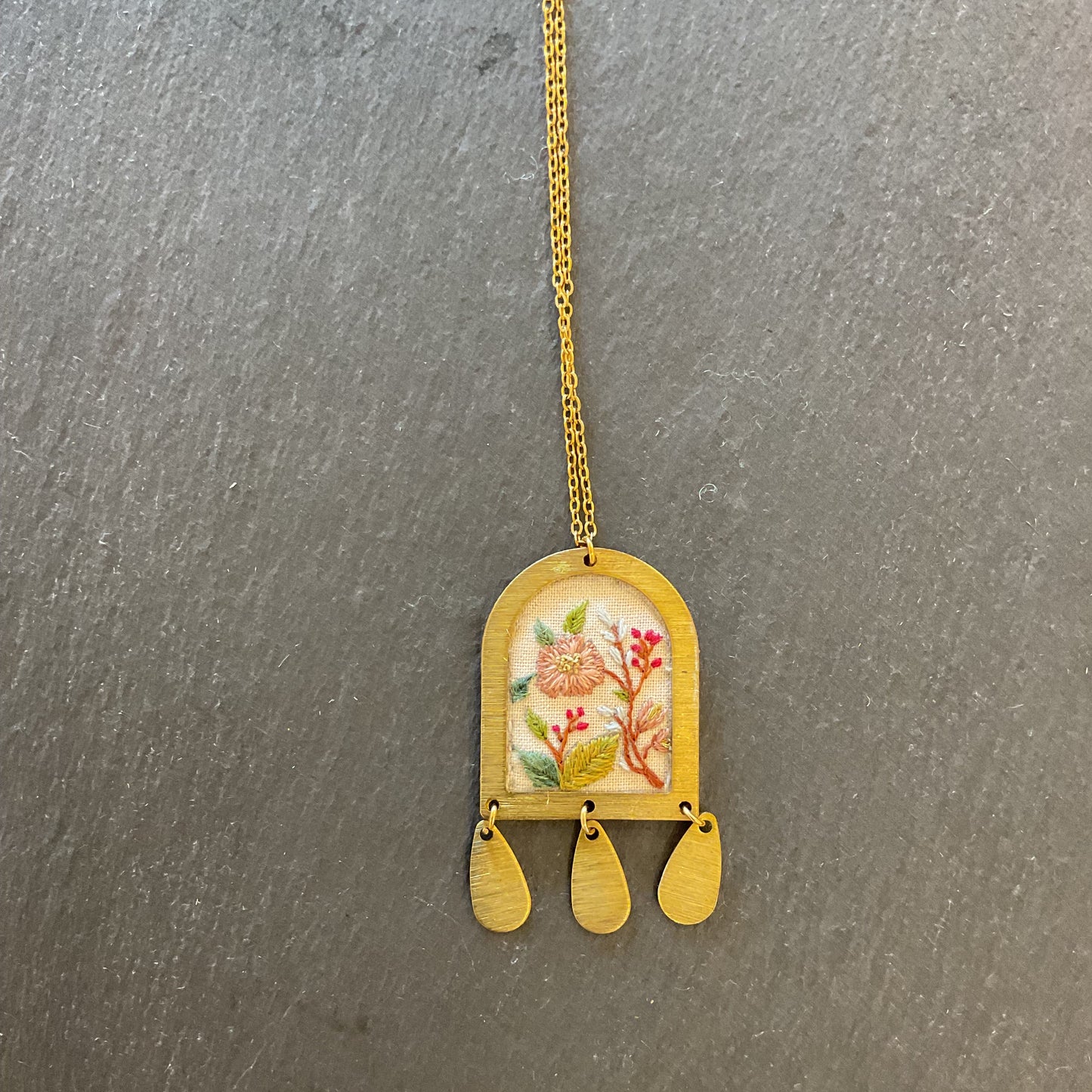 Embroidered pendant necklace