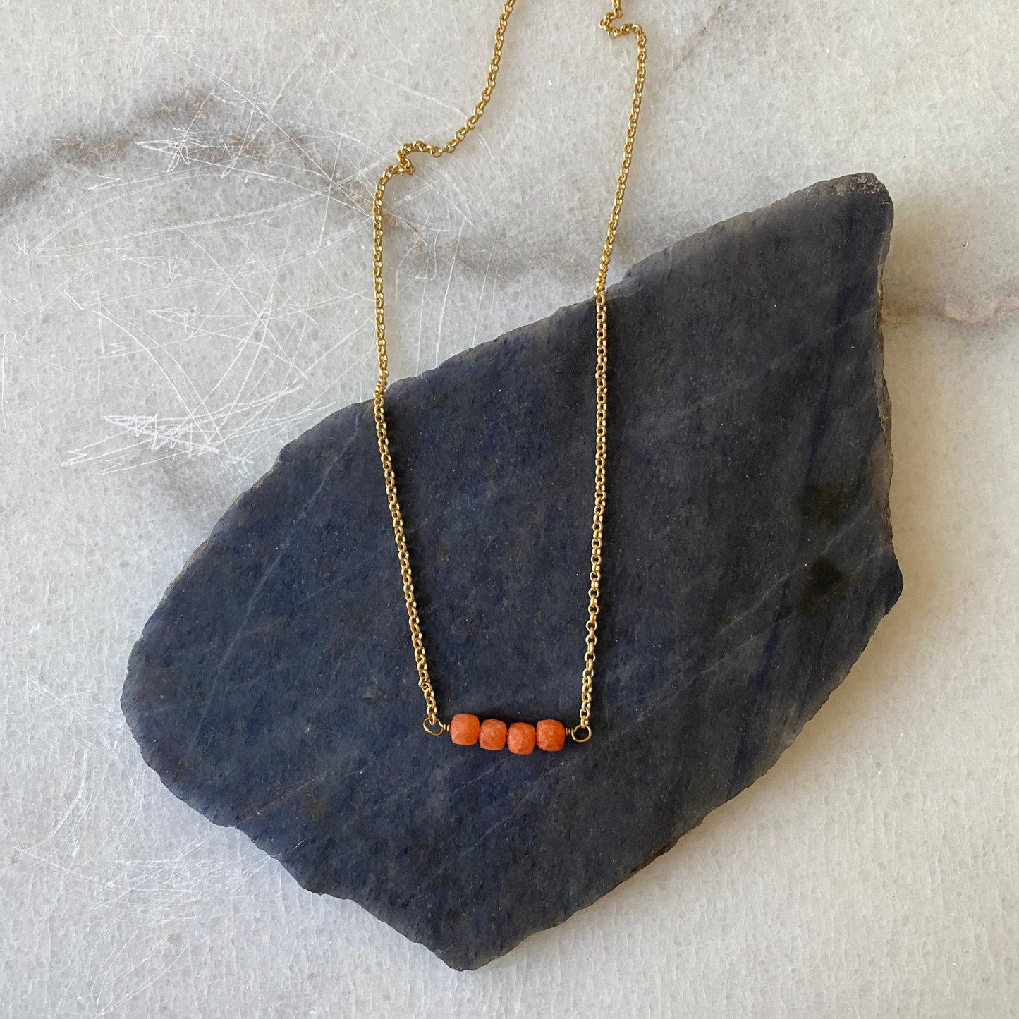 Colorful Stone Cube Matte Gold Chain Necklace: Purple Garnet