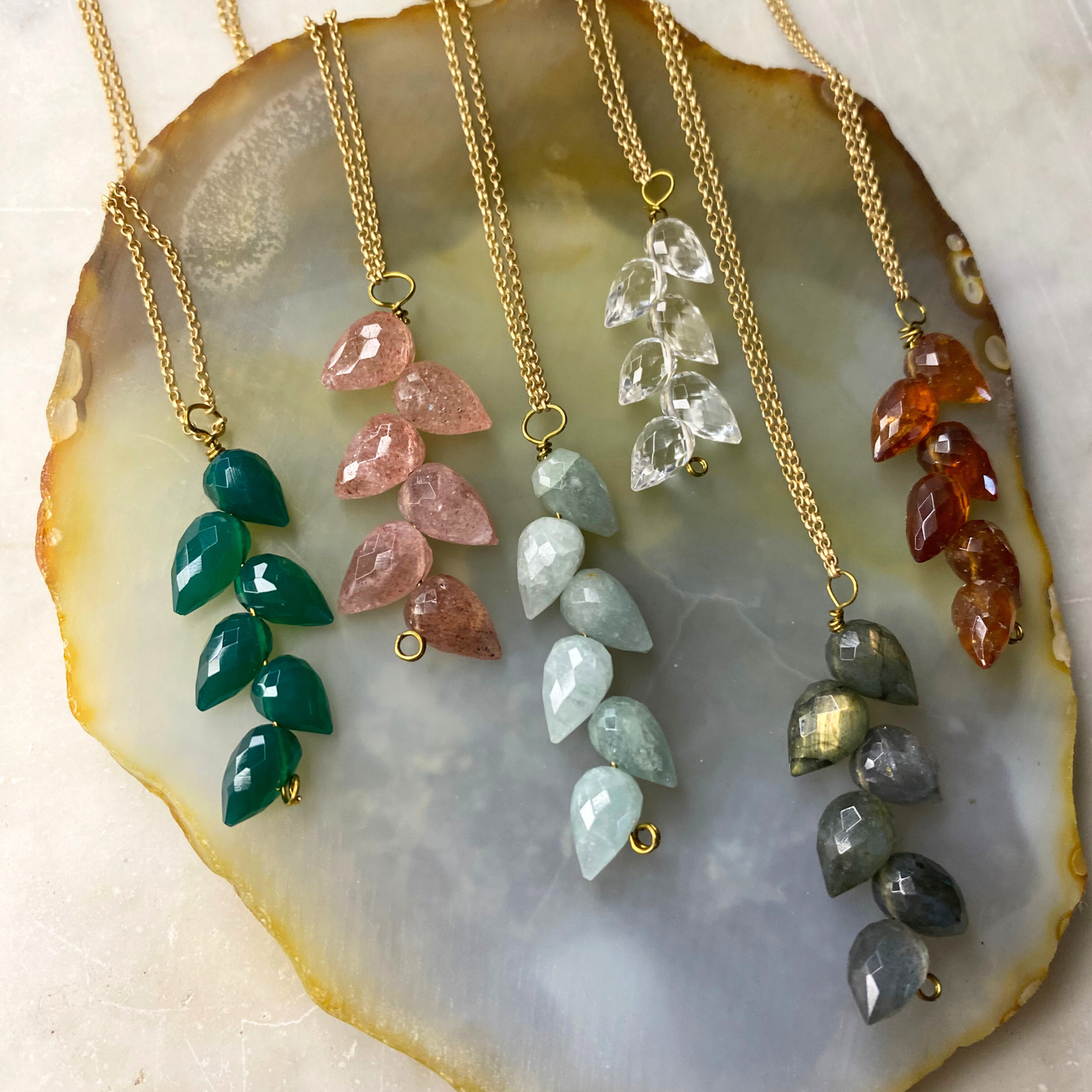 Leaf Tear Drop Stone Matte Gold Chain Necklace: Emerald