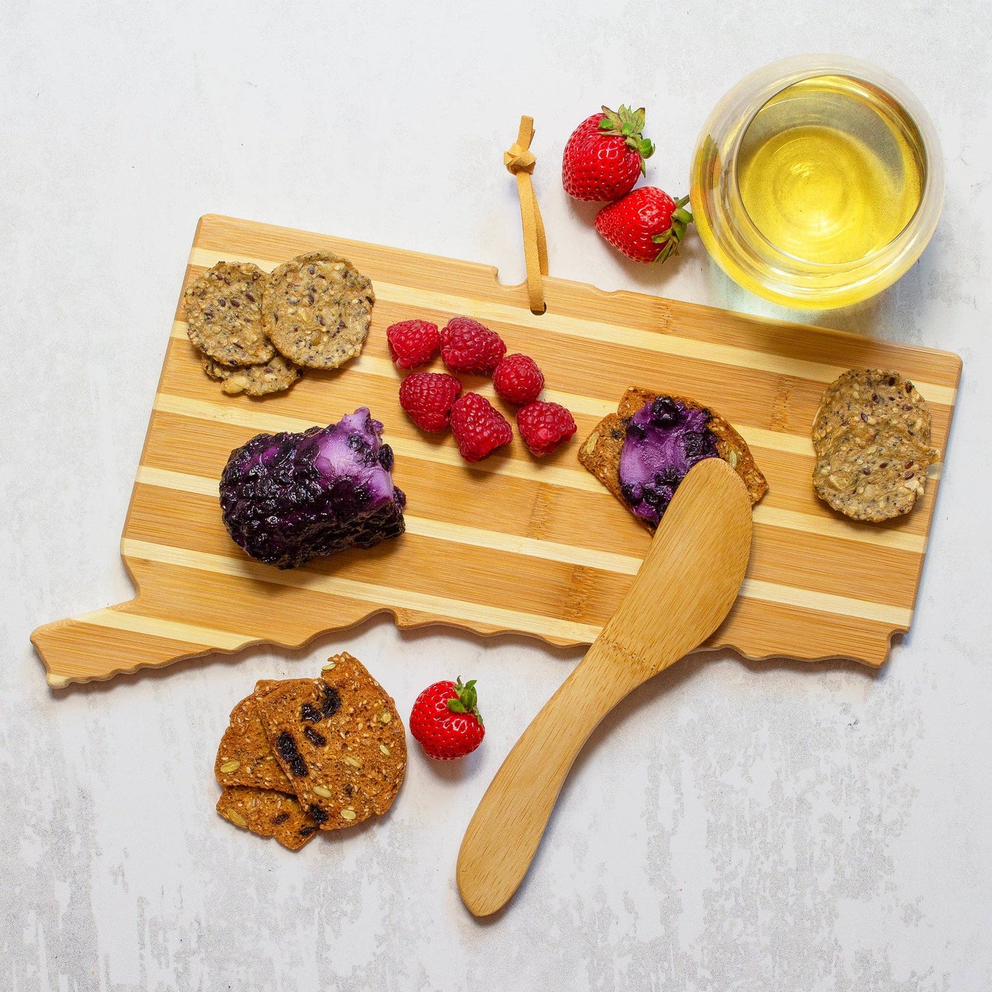 Connecticut Charcuterie Board & Cheese Spreader Knife Set