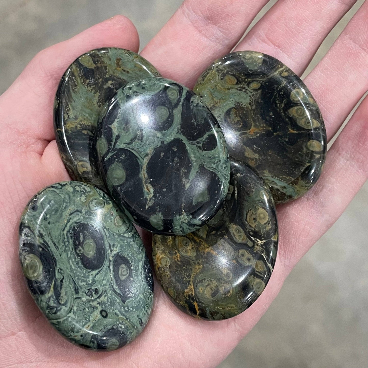 Oval Gemstone Worry Stones – Bulk Pocket Crystals: Spider Web Jasper