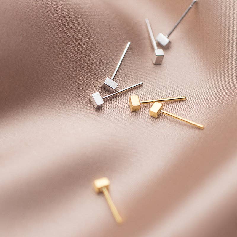 Tiny Cube Square Stud Earrings in 925 Sterling Silver: Silver