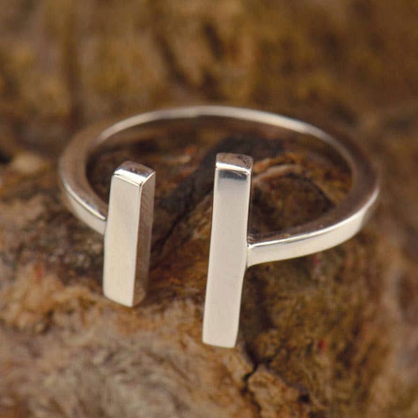 Bronze Adjustable Bar Ring: Bronze