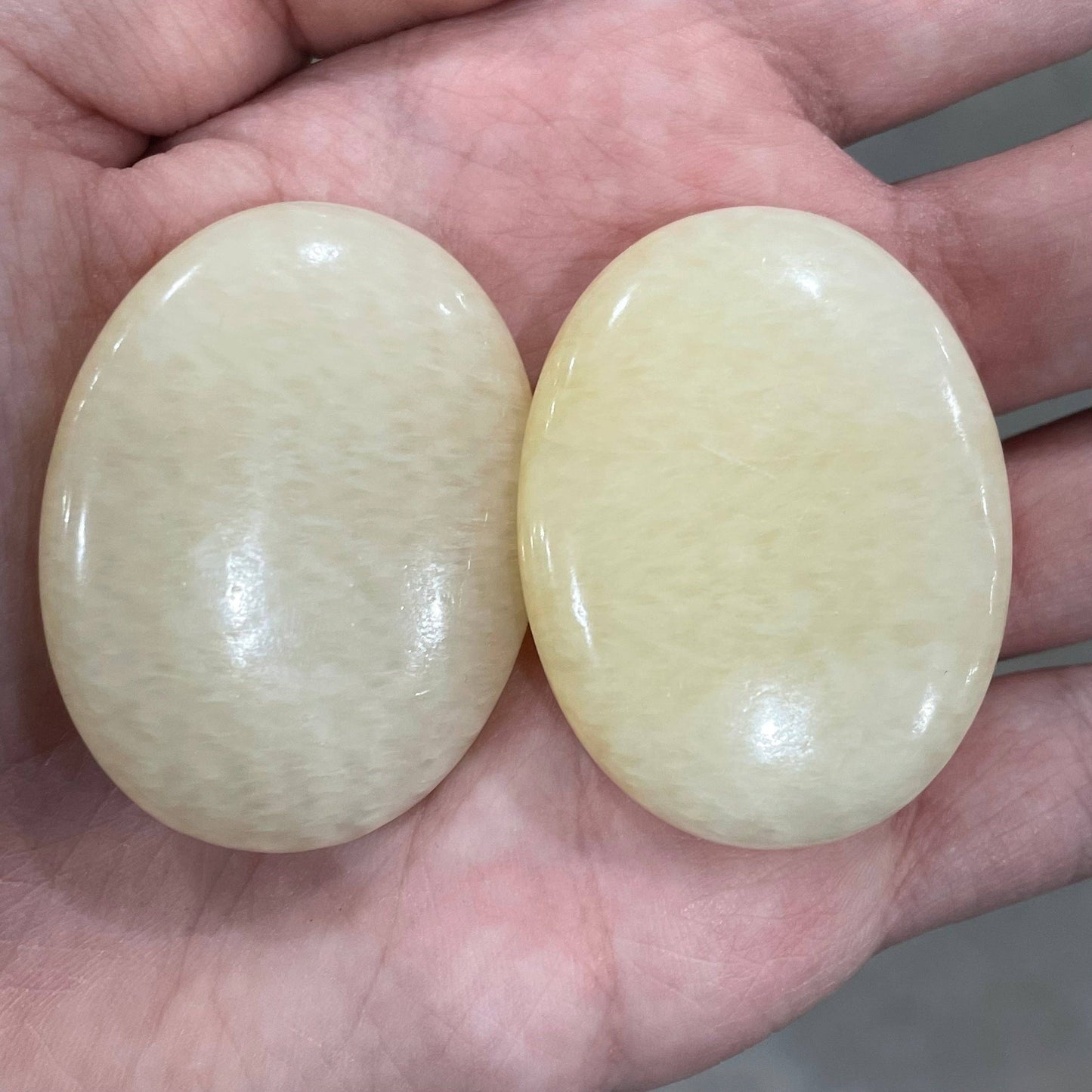 Gemstone Palm Stones 45mm – Bulk Crystal Supplies : Carnelian