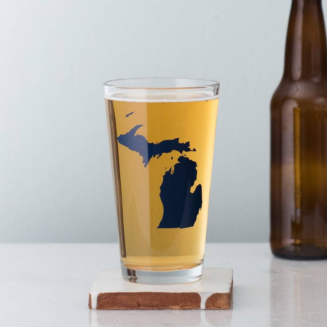 State Pint Glasses: Connecticut