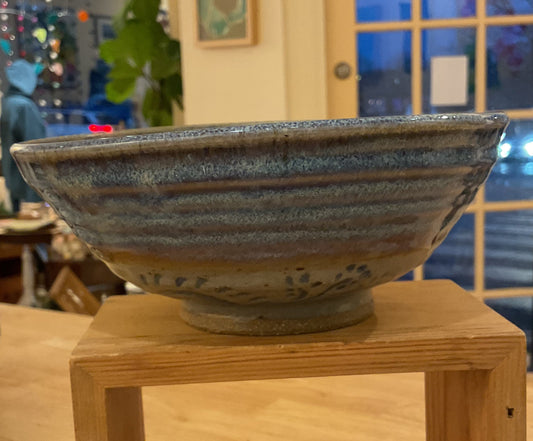Blue bowl w/carved detail