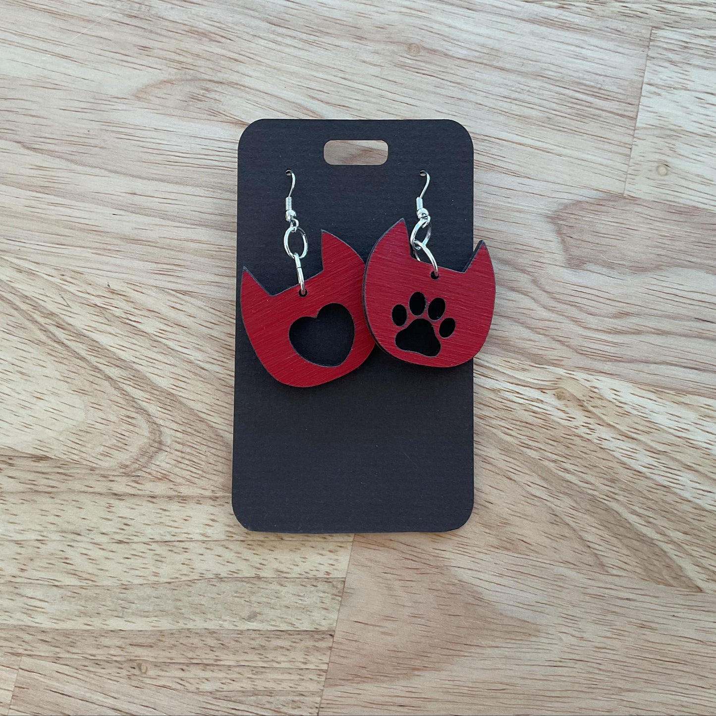 Heart & Paw—red