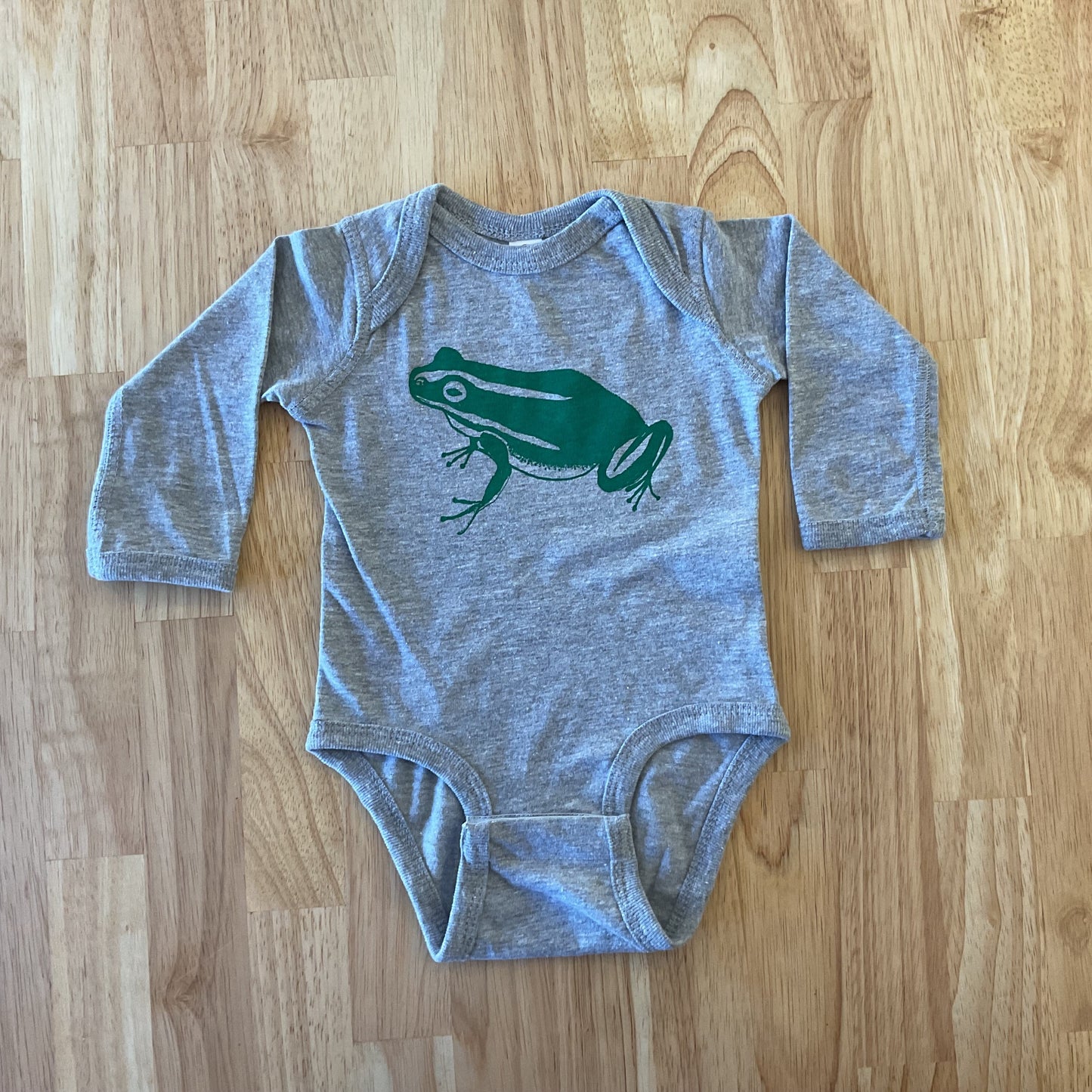 Frog onesie long-sleeve