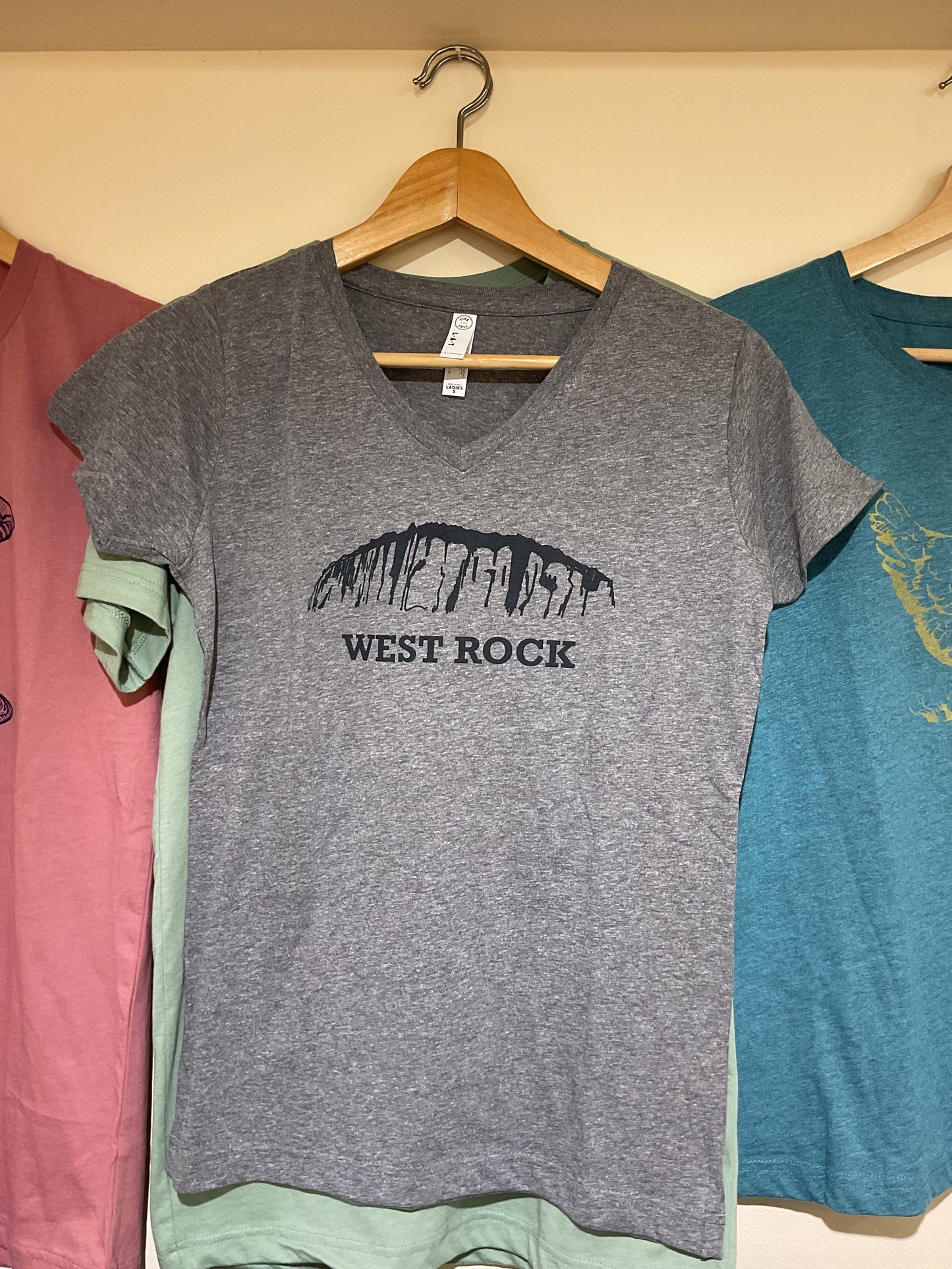 West Rock T-shirt V-neck