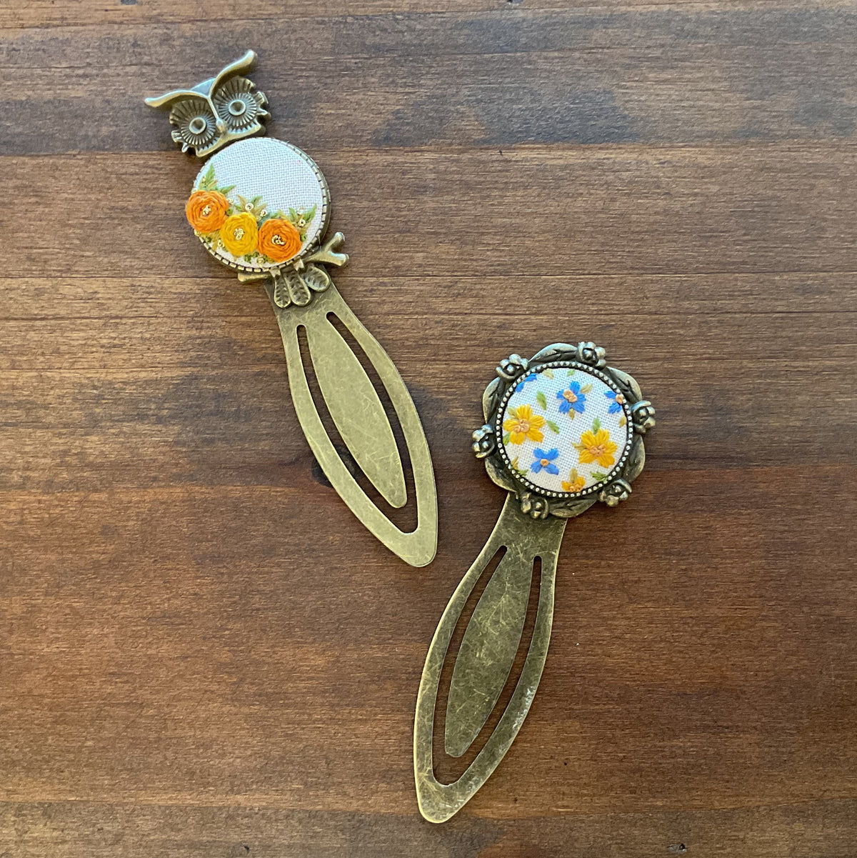 Blom Embroidered Bookmark