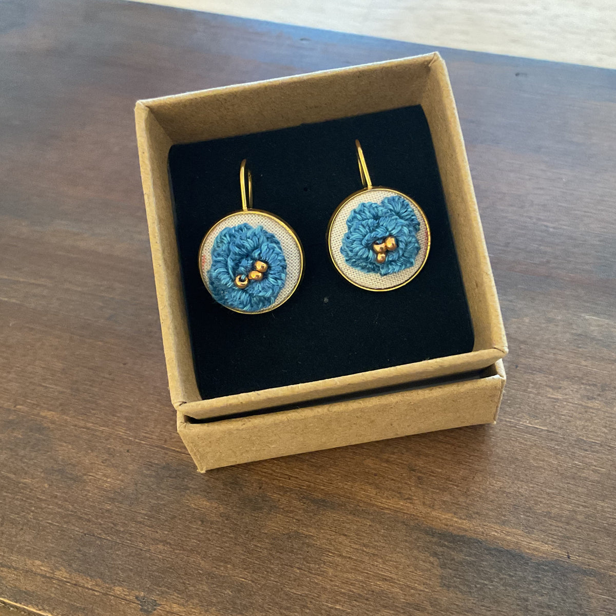 Blom round floral drop earrings—blue