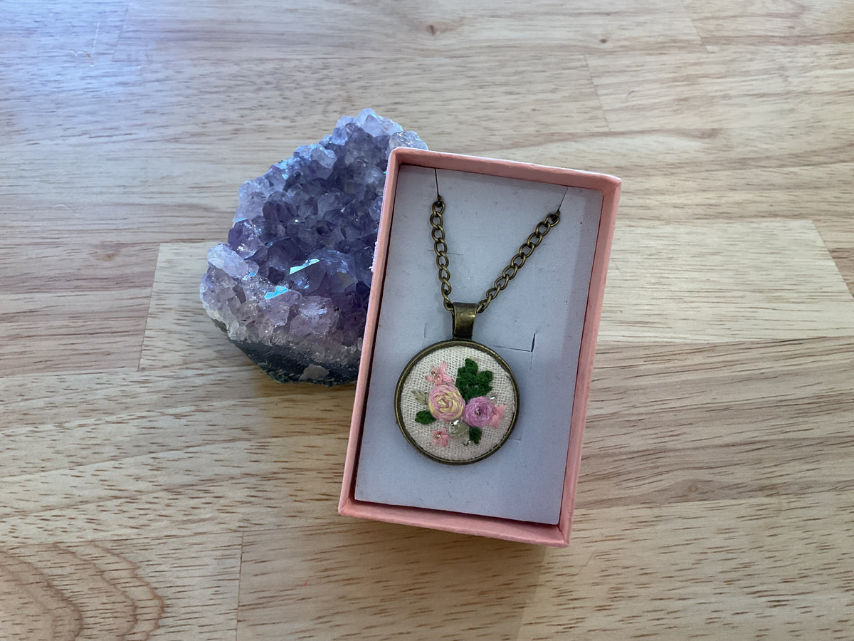 Embroidered Pendant-pink
