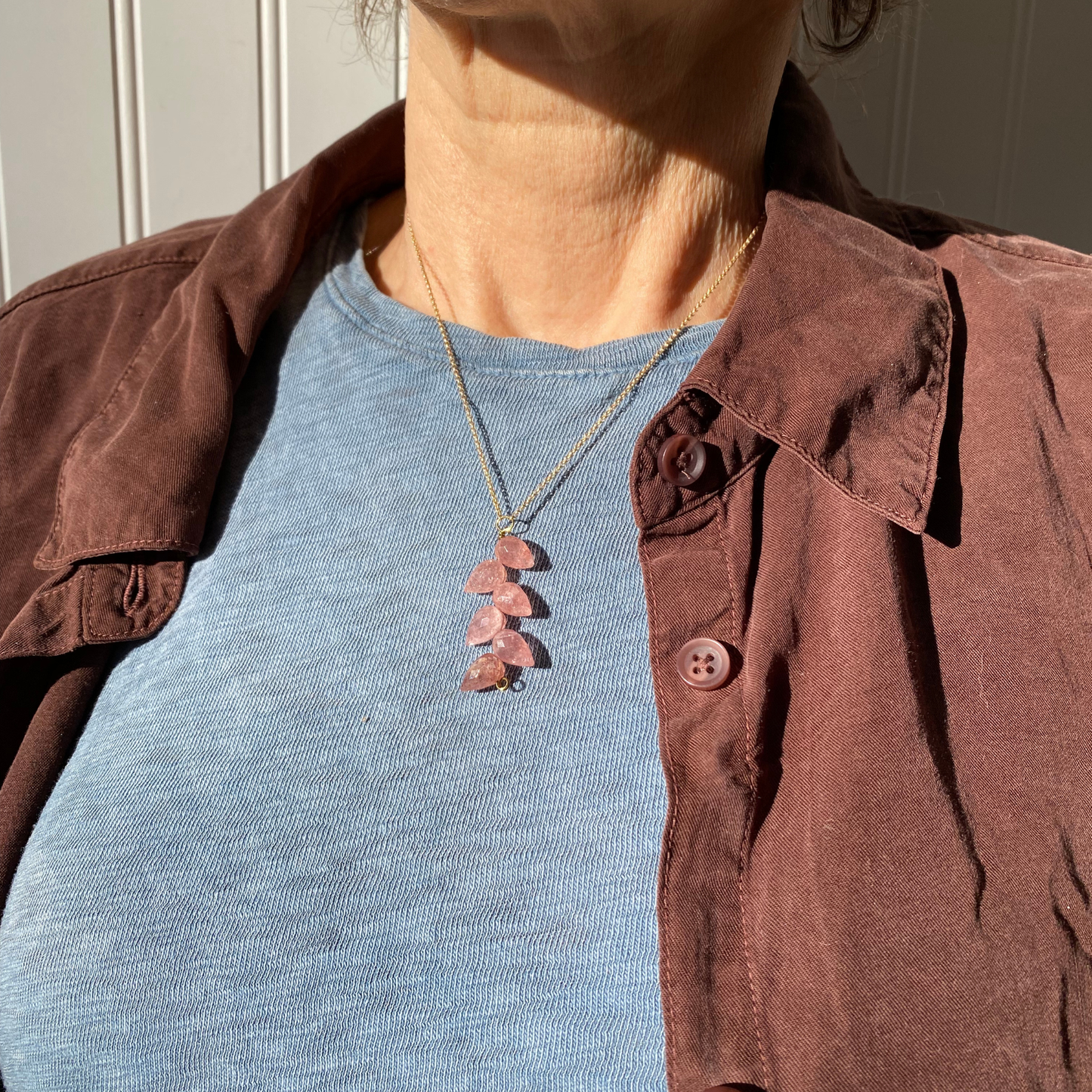 Leaf Tear Drop Stone Matte Gold Chain Necklace: Emerald